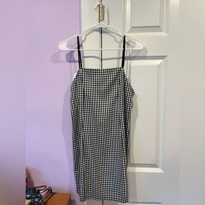 Sleeveless checkered dress (Urban Outfitters, S)